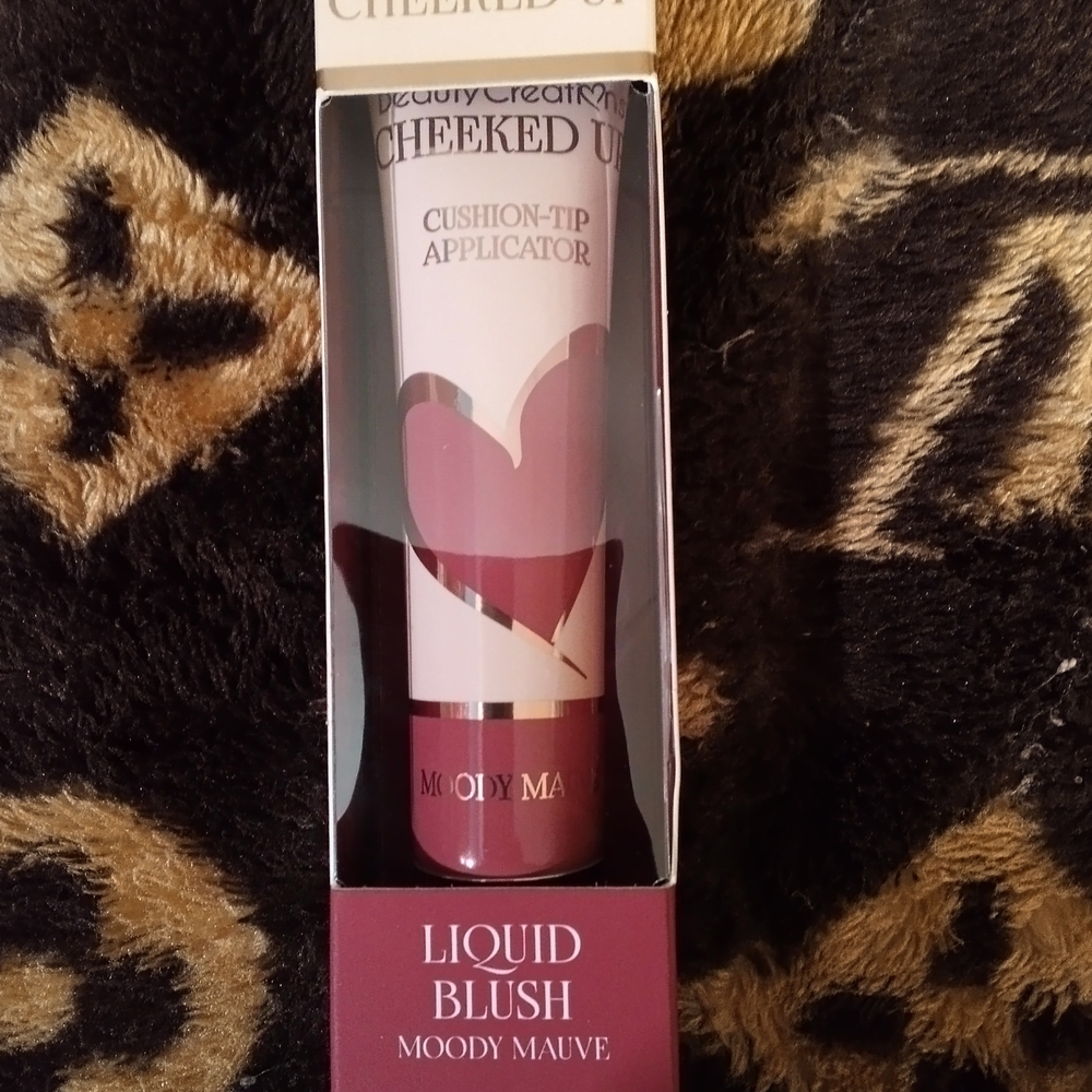 Cheeked Up Liquid Blush - uve
